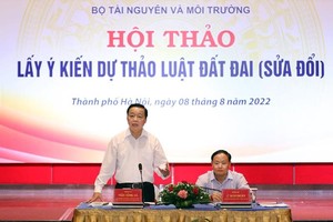 Bộ trưởng Trần Hồng Hà phát biểu tại Hội thảo.