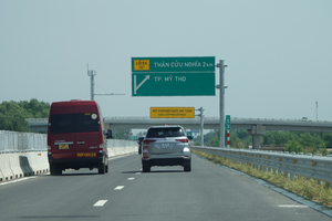 Một đoạn cao tốc Trung Lương - Mỹ Thuận.