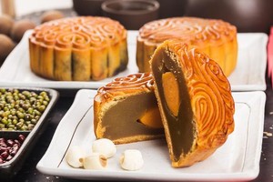 Thị trường bánh Trung thu sôi động cận Tết Đoàn viên