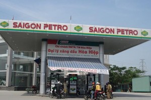 Chưa tước ngay giấy phép nhập khẩu với 5 doanh nghiệp đầu mối xăng dầu