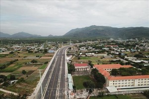 Tuyến tránh Quốc lộ 56 kết nối điểm cuối cao tốc Biên Hòa - Vũng Tàu. Ảnh: TTXVN