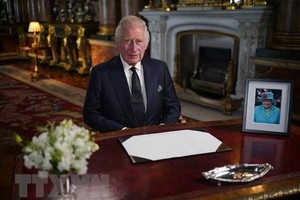 Nhà Vua Anh Charles III trong bài phát biểu đầu tiên được truyền hình trên cả nước và trong khối Thịnh Vượng chung, tại London, ngày 9/9/2022. (Ảnh: AFP/TTXVN)