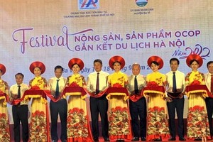 Chương trình Festival nông sản, sản phẩm OCOP gắn kết du lịch Hà Nội tại huyện Ba Vì năm 2022 có quy mô 100 gian hàng.