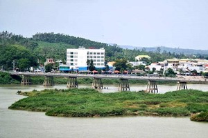 Cầu Trà Khúc I ở Quảng Ngãi. Ảnh: H.N