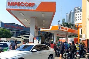 Bộ Công thương đề nghị Bộ Tài chính, Ngân hàng nhà nước, Hải quan phối hợp các giải pháp tháo gỡ khó khăn hiện tại cho doanh nghiệp kinh doanh xăng dầu.