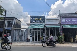 Cơ sở nhà đất tại số 626, đường Nguyễn Văn Linh, TP. Quảng Ngãi (tỉnh Quảng Ngãi) là công sản trở thành nơi kinh doanh. 