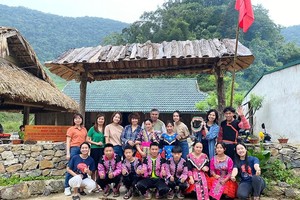 Chàng trai Mông và mô hình du lịch nông nghiệp làm giàu trên quê hương