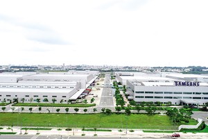 Việt Nam đang trở thành cứ điểm sản xuất mới của nhiều tập đoàn lớn như Samsung, Foxconn...
