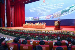 Thủ tướng Phạm Minh Chính chủ trì Hội nghị triển khai Chương trình hành động của Chính phủ thực hiện Nghị quyết số 30-NQ/TW ngày 23/11/2022 của Bộ Chính trị về phát triển kinh tế - xã hội và bảo đảm quốc phòng, an ninh Vùng đồng bằng sông Hồng đến năm 2030, tầm nhìn đến năm 2045. (Ảnh: Nhật Bắc)