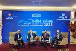 Các chuyên gia đưa ra dự báo lạc quan bất động sản sẽ hồi phục sớm trong năm 2023. (Ảnh: Việt Dũng)