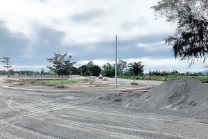 Dự án Khu đô thị số 4, thuộc Đô thị mới Điện Nam - Điện Ngọc, tại thị xã Điện Bàn, tỉnh Quảng Nam kéo dài 2 thập kỷ.