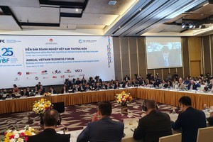 Ông Đậu Anh Tuấn, Phó tổng thư ký Liên đoàn Thương mại và Công nghiệp Việt Nam phát biểu tại VBF 2023.