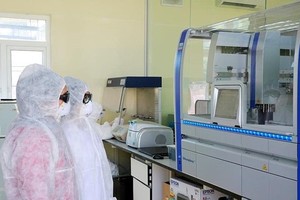 Việt Nam trải qua 4 đợt dịch Covid-19 với thiệt hại nặng nề.