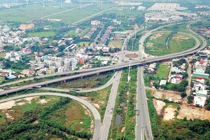 Thị trường bất động sản phía Nam: “Sóng” từ Vành đai 3 TP.HCM