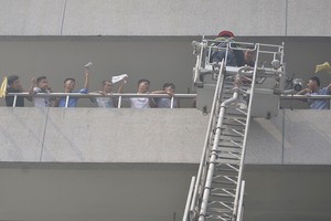 Một cuộc diễn tập về phòng cháy, chữa cháy. Ảnh: Dũng Minh 