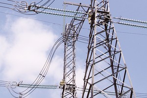 Giá điện là yếu tố quyết định mức độ hấp dẫn đầu tư vào ngành điện.