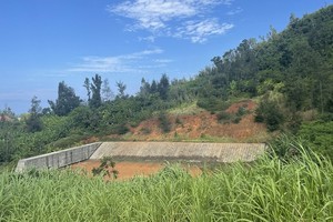 Dự án Hệ thống trữ nước sinh hoạt, kết hợp tưới tiết kiệm cho nông nghiệp đảo Lý Sơn nhiều lần điều chỉnh vẫn không hoàn thành đúng tiến độ.