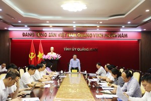 Ngày 5/6, Thường trực Tỉnh ủy làm việc với Tập đoàn Điện lực Việt Nam về tình hình cung ứng điện trên địa bàn tỉnh Quảng Ninh