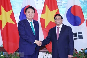 Thủ tướng Chính phủ Phạm Minh Chính tiếp Tổng thống Hàn Quốc Yoon Suk Yeol (Ảnh: TTXVN) 