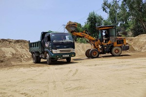 Điểm tập kết cát trá hình ở phường Hòa Minh (quận Liên Chiểu, TP. Đà Nẵng).