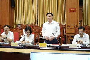 Chủ tịch UBND tỉnh Thái Bình Nguyễn Khắc Thận phát biểu tại buổi làm việc