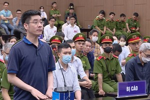 Cựu Trưởng phòng 5, Cơ quan An ninh điều tra Bộ Công an bị cáo buộc lừa đảo chiếm đoạt hơn 18 tỷ đồng.