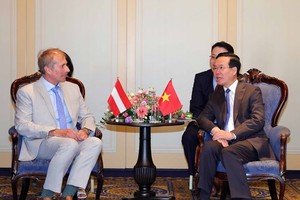 Chủ tịch nước Võ Văn Thưởng tiếp Chủ tịch Hội Hữu nghị Áo-Việt Nam Alfred Gerstl (Ảnh: TTXVN)