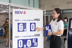 Lãi suất tiền gửi bình quân kỳ hạn 12 tháng của các ngân hàng được dự báo sẽ giảm xuống mức 6 - 6,2%/năm trong nửa cuối năm 2023