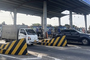 Một trạm thu phí BOT trên Quốc lộ 51.