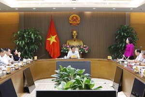 Phó Thủ tướng họp với doanh nghiệp bất động sản: Đề nghị NHNN điều chỉnh 2 thông tư 