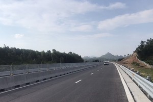 Một đoạn cao tốc Quốc lộ 45 - Nghi Sơn đã sẵn sàng đưa vào khai thác.