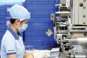 Doanh nghiệp tuần qua: 'Bút bi' Thiên Long lãi giảm; thép Hòa Phát lên đỉnh; May Đức Giang trả cổ tức khủng; Masan có 200 triệu USD từ Mỹ