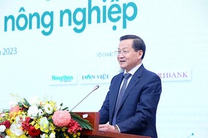 Đồng chí Lê Minh Khái, Bí thư Trung ương Đảng, Phó thủ tướng Chính phủ, thay mặt lãnh đạo Đảng và Nhà nước dự và phát biểu chỉ đạo tại Diễn đàn nông dân quốc gia lần thứ VIII năm 2023. 