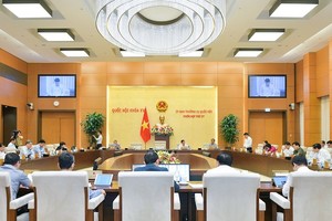 Phiên họp sáng 13/10 của Ủy ban Thường vụ Quốc hội.