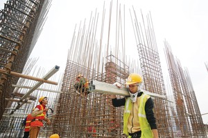  Doanh nghiệp có nền tảng tốt sẽ có nhiều lợi thế khi thị trường bất động sản hồi phục. Ảnh: Dũng Minh 