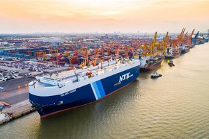 Bến cảng Tân Vũ - Hải Phòng do Công ty cổ phần Cảng Hải Phòng, đơn vị thành viên của VIMC khai thác.