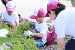 Dự án “Cánh rừng quê hương” và các hoạt động trồng cây của Quỹ Môi trường AEON đã đóng góp gần 110.000 cây xanh tại Việt Nam