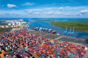 Sông Cái Mép - Thị Vải, góc nhìn từ cảng Tân Cảng - Cái Mép