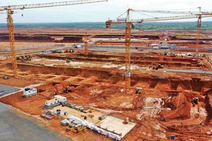 Ngành xây dựng tiếp tục đà tăng trưởng với việc đầu tư công được đẩy mạnh