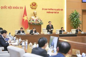 Chủ tịch Quốc hội Vương Đình Huệ phát biểu khai mạc phiên họp thứ 28 của Uỷ ban Thường vụ Quốc hội.