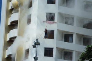 Các vụ cháy thường gây thiệt hại rất lớn và có khả năng ảnh hưởng xung quanh cao, vì vậy cần yêu cầu bắt buộc mua bảo hiểm trách nhiệm cho bên thứ 3