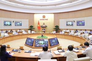 Năm 2023, Chính phủ đã nhiều lần họp trực tuyến với các địa phương để tìm giải pháp thúc đẩy tăng trưởng kinh tế (Ảnh: VGP)