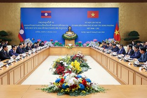 Thủ tướng Phạm Minh Chính và Thủ tướng Lào Sonexay Siphandone đồng chủ trì kỳ họp lần thứ 46 Ủy ban liên Chính phủ về hợp tác song phương Việt Nam - Lào. (Ảnh: Nhật Bắc/VGP)