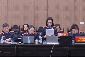 Đại diện Viện Kiểm sát giữ quyền công tố và kiểm sát xét xử phiên tòa.