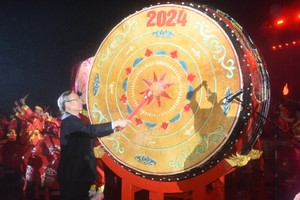 Rực rỡ lễ hội Đền Trần Thái Bình 2024 