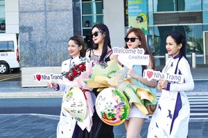 Đầu tư xây dựng, hợp tác, phát triển về hàng không góp phần quan trọng vào việc giới thiệu hình ảnh du lịch và thu hút du khách tới Việt Nam.