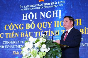 Ông Nguyễn Khắc Thận, Phó bí thư Tỉnh ủy, Chủ tịch UBND tỉnh Thái Bình phát biểu tại Hội nghị Công bố Quy hoạch tỉnh.
