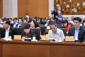 Hội nghị đại biểu Quốc hội chuyên trách hoàn thành cho ý kiến 8 dự án luật.