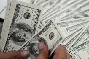 USD đang tăng giá liên tiếp so với các đồng tiền chủ chốt khác.