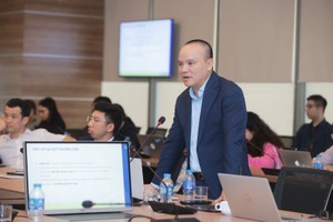 Ông Lê Xuân Thủy, Giám đốc Trung tâm An ninh mạng quốc gia (Cục A05, Bộ Công an) chia sẻ tại Tọa đàm.